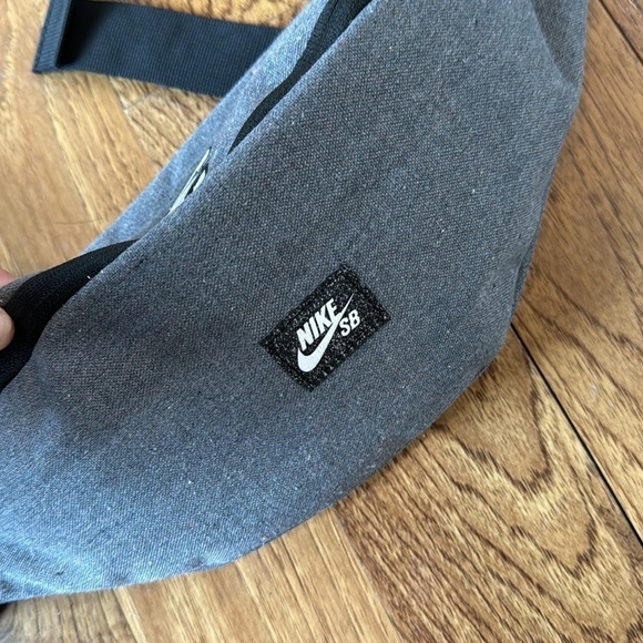 NIKE CREIGHTON SB Icon Skate Hip Pack Base Grey/Black/White - Picture 8 of 9